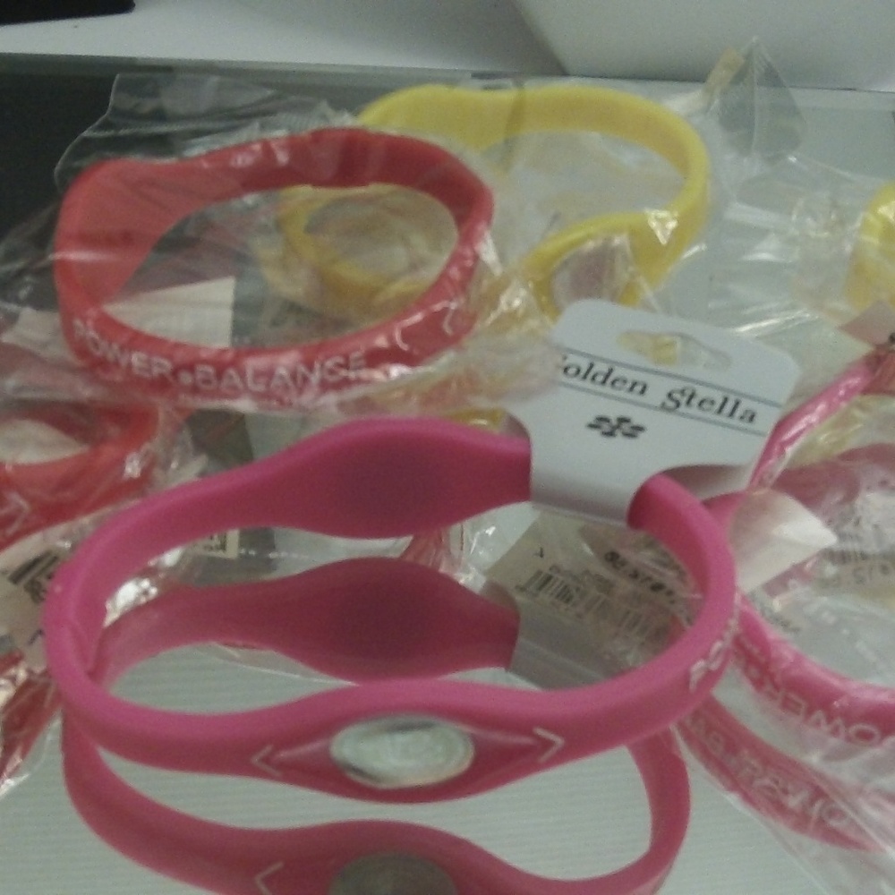 Nwts 6 power balance bracelets. Lg.
